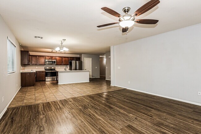 Building Photo - 8822 W Pioneer St