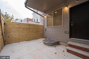 Building Photo - 727 N 39th St