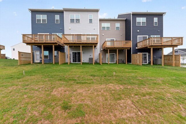 Building Photo - 109 Gelding Wy