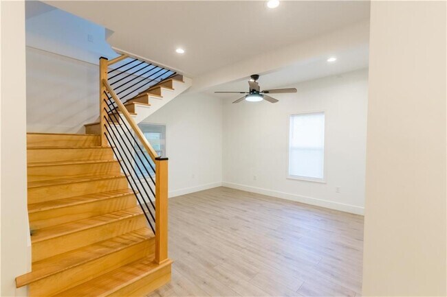 Building Photo - 1170 Niles Ave NW