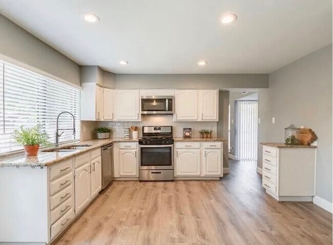 Building Photo - 6529 Chalk Ct