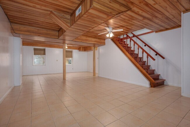 Building Photo - 3 Bedrooms with Full Basement on Corner Lot!