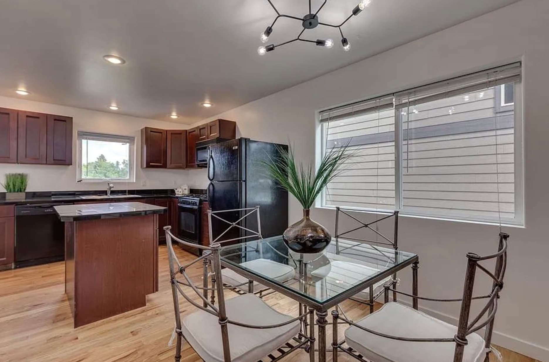 Building Photo - 2783 Hedgerow Ct