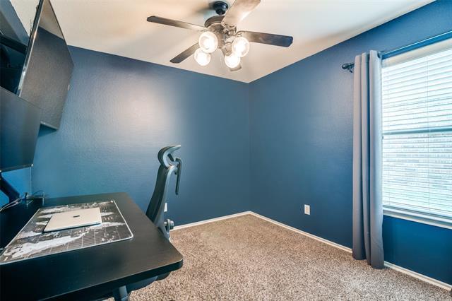 Building Photo - 2050 Lake Trail Dr