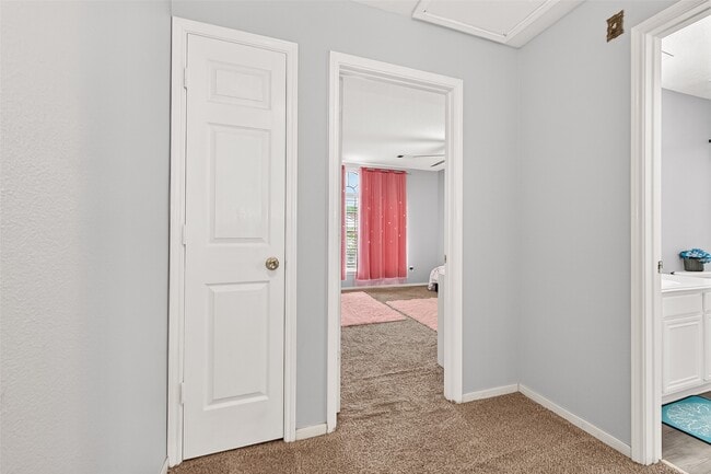 Building Photo - 20135 Golden Mesa Dr