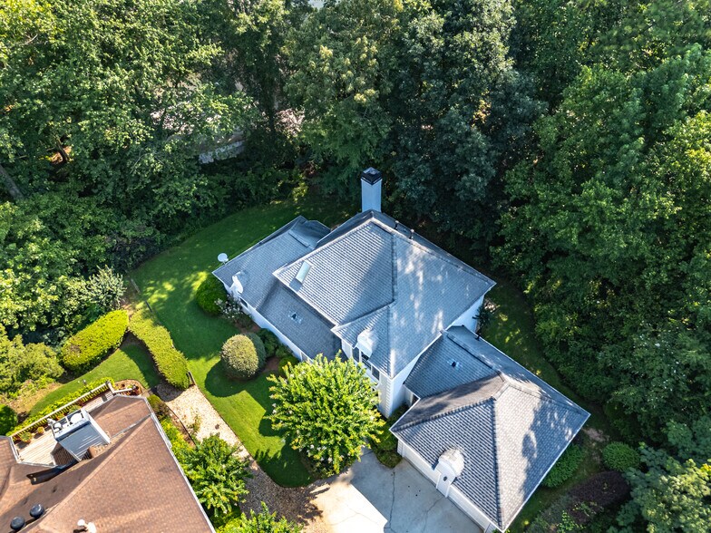 Building Photo - 1050 Shady Valley Pl NE