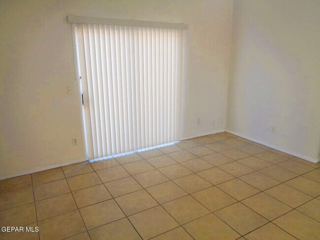Building Photo - 12357 Tierra Buena Dr