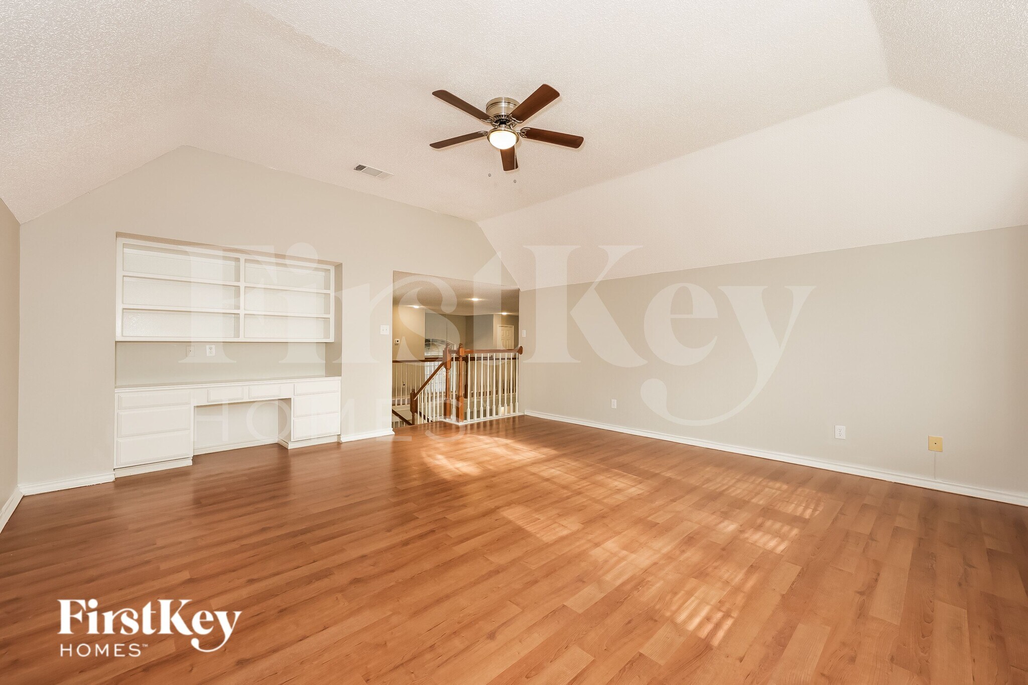 Building Photo - 8336 Mountainview Dr