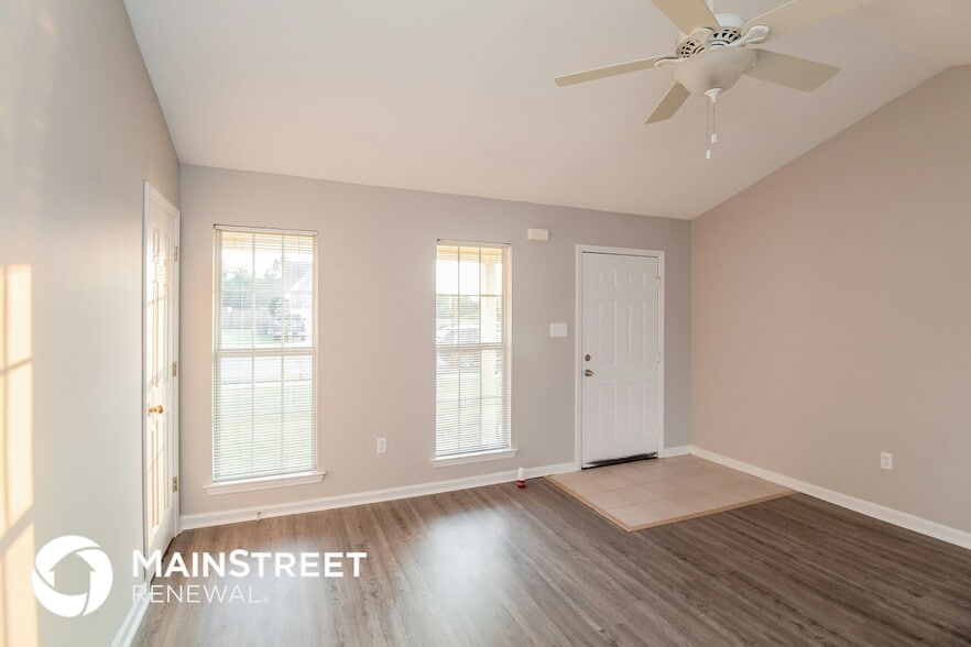 Building Photo - 10696 Pecan View Dr