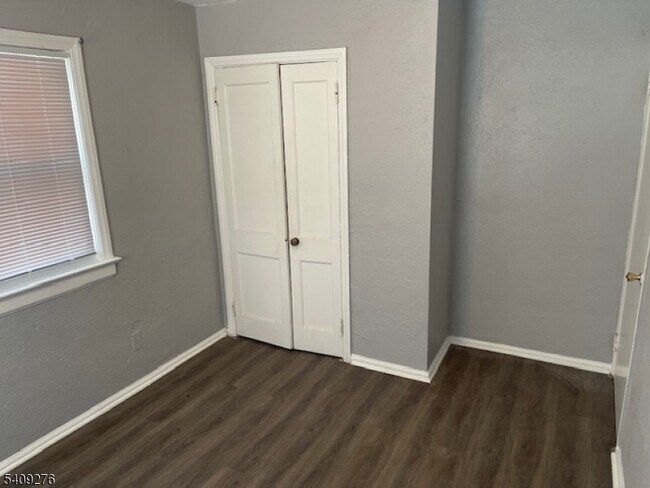 Building Photo - 1112 Rivington St