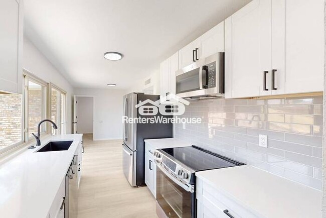 Building Photo - MOVE IN READY - 3BED/2BATH -  PLANO TEXAS