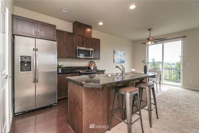 Building Photo - 6989 134th Ct SE