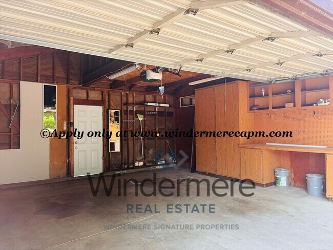 Building Photo - 127 Touchstone Pl