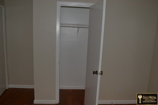 Building Photo - 4707 Westcliff Rd
