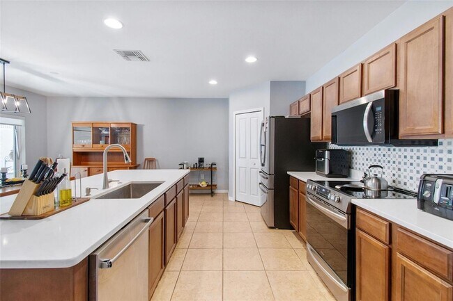 Building Photo - 107 Park Hurst Ln
