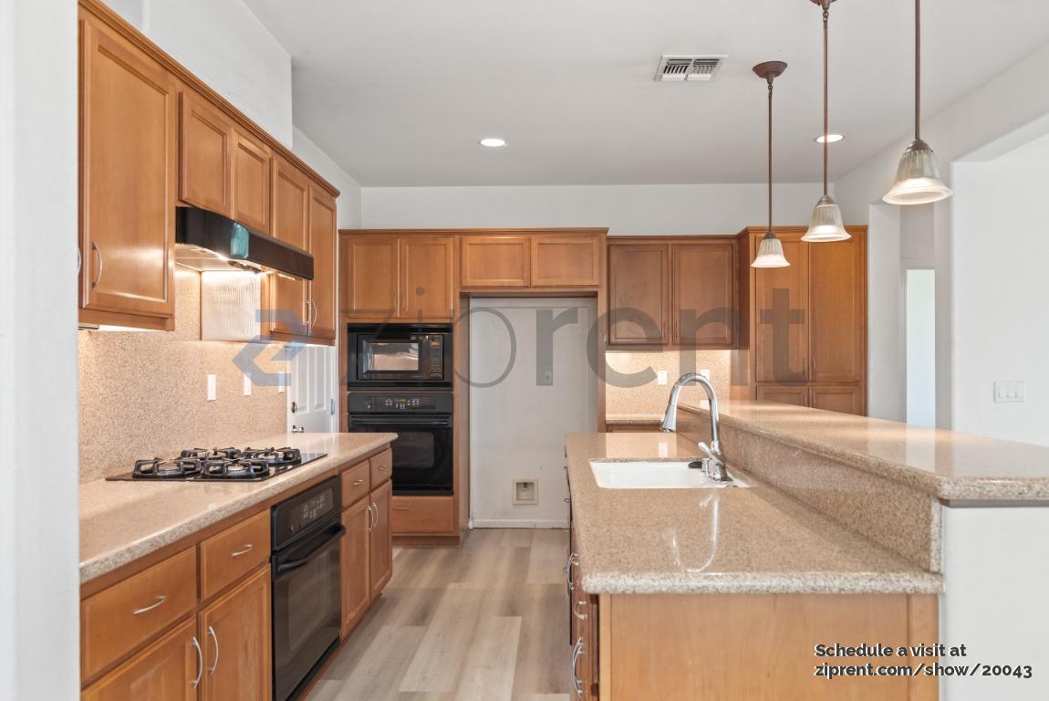Building Photo - 351 Clarence Bromell Ct