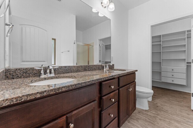 Building Photo - 27320 Lashay Dr