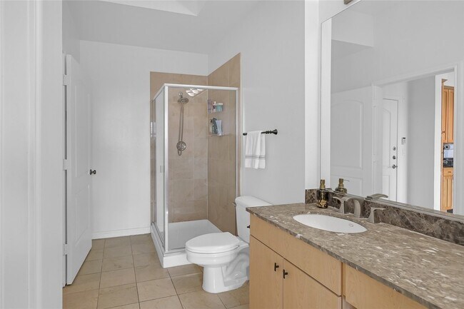Building Photo - 3225 Turtle Creek Blvd Blvd