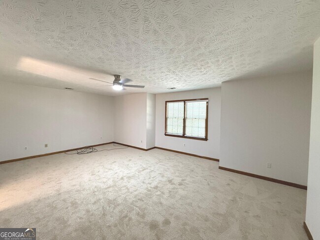 Building Photo - 3707 John Carrol Dr