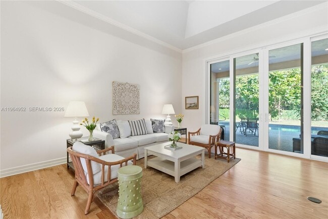 Building Photo - 12012 SE Laurel Ln