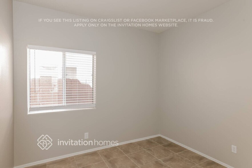 Building Photo - 1925 E Fellars Dr