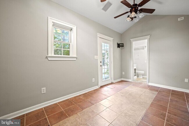 Building Photo - 4 High St