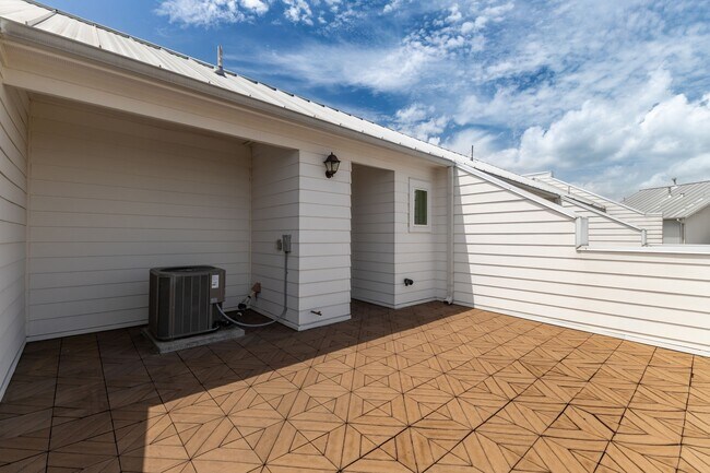 Building Photo - 8711 Oak Kolbe Ln