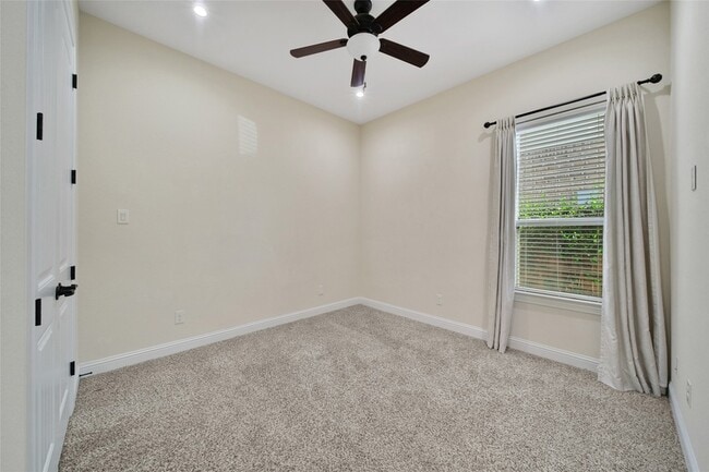 Building Photo - 22714 Alderdale Ln