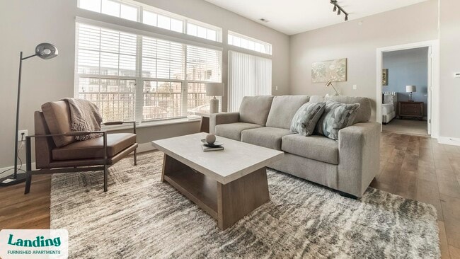 Building Photo - 41 E 9th Ave