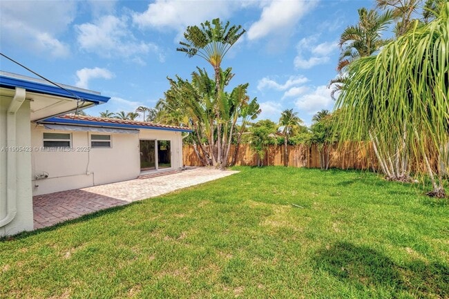 Building Photo - 3480 SW 20th St