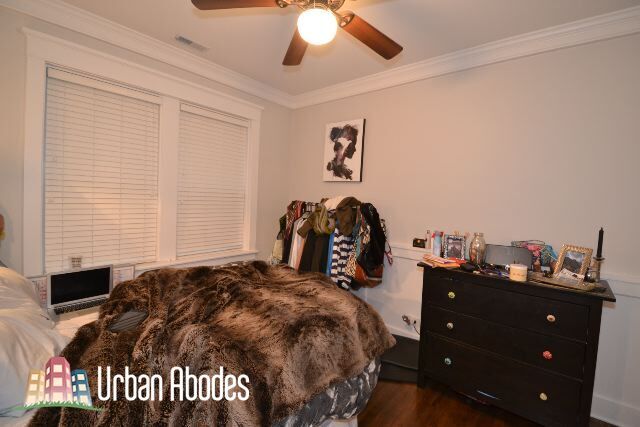 Building Photo - 1406 W Cornelia Ave