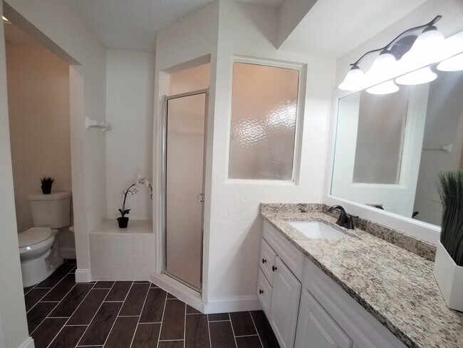 Building Photo - FOR RENT! Gorgeous First Floor Remodeled 2...