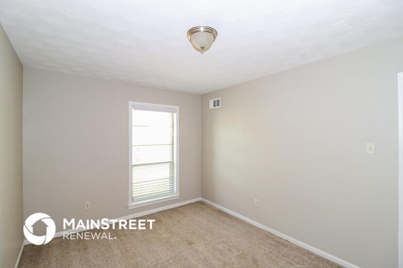 Building Photo - 3256 Bluemont Dr