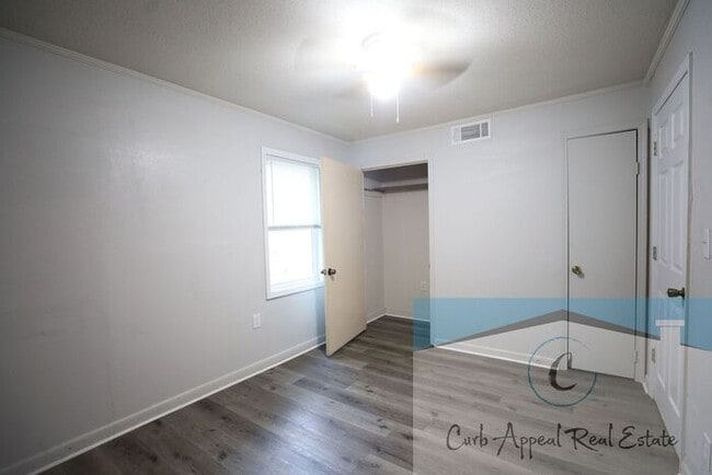 Building Photo - 2 bed / 1 bath apartment in Trumann - HUD accepted!!