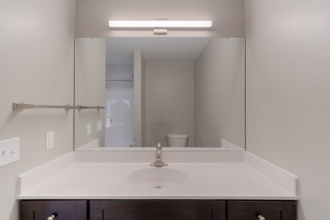 Building Photo - 91 E Main St