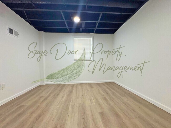 Building Photo - 5 BEDROOM IN INDEPENDENCE!!!