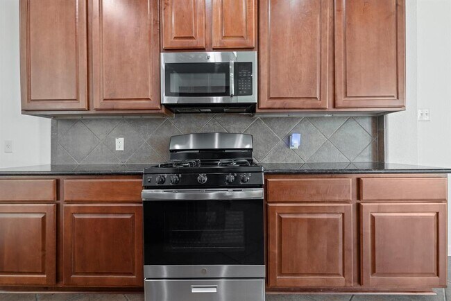 Building Photo - 20936 Prestwick Dr