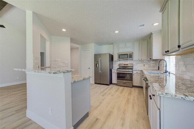 Building Photo - 4931 Lake Catherine Ct