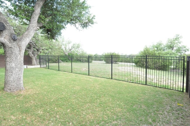 Building Photo - Gorgeous Home with Green Belt view!