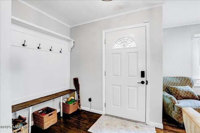 Building Photo - 144 Lower Main St