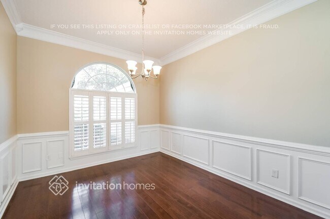 Building Photo - 4013 Lonicera Loop