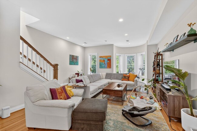 Building Photo - 1316 W St NW