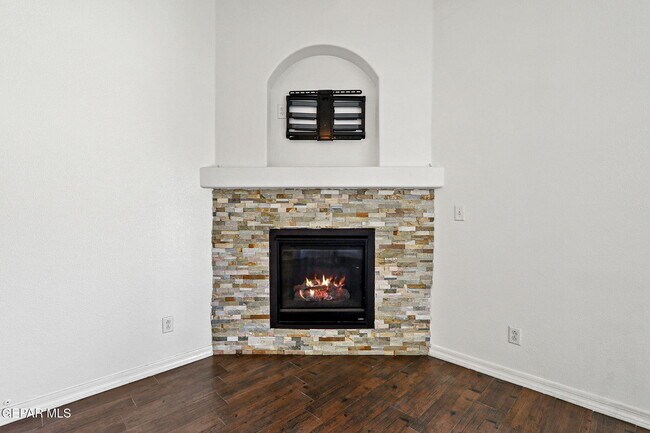 Building Photo - 3141 Fury Point Pl