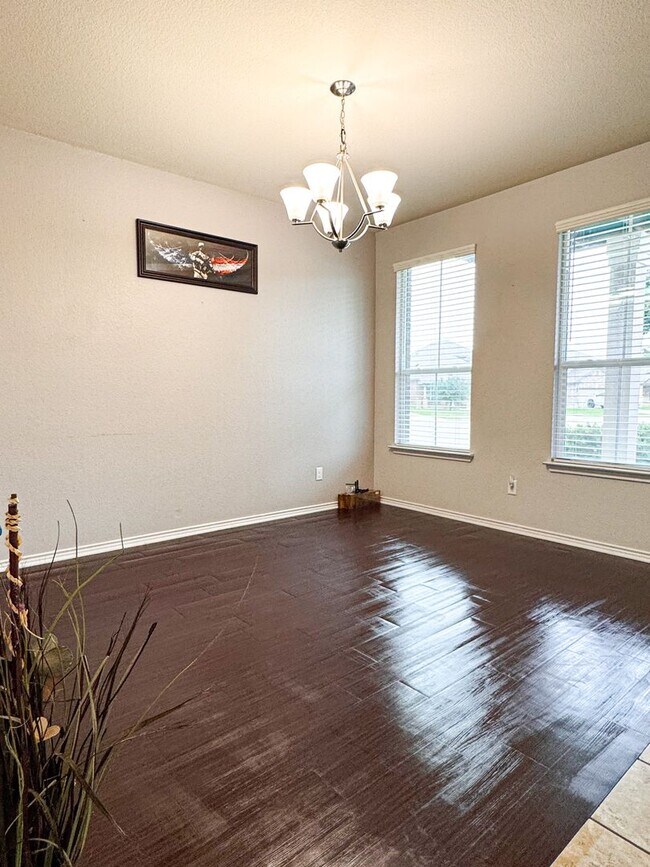 Building Photo - 9503 Adeel Dr