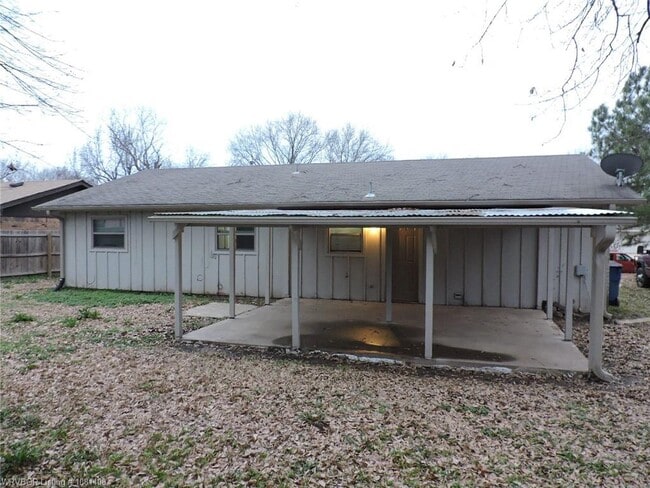 Building Photo - 9001 S Houston St