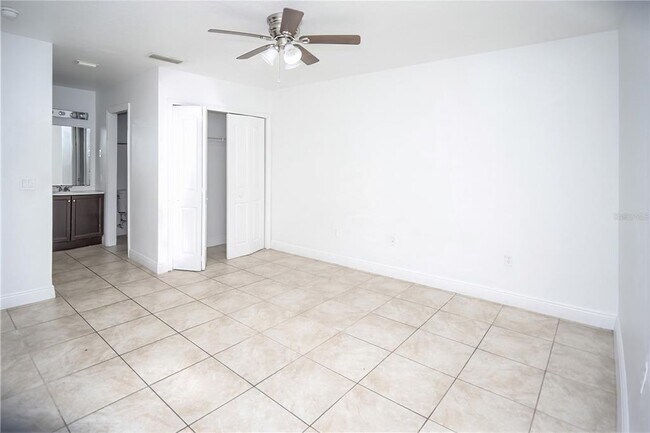 Building Photo - 2814 Club Cortile Cir