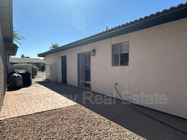 Building Photo - 26001 S Beech Creek Dr