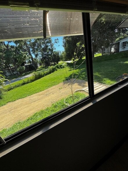 Building Photo - 15482 Mapletree Dr