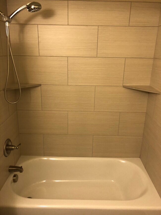 Tiled Shower/tub - 6315 NE 36th Ave