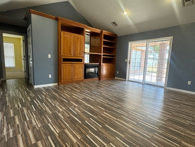 Building Photo - 169 Northwest Copperfield Drive